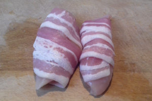 baconbe tekert csirkemell előkészítése