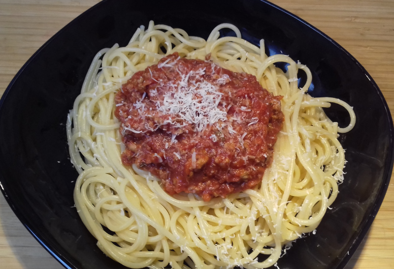 szaftos paradicsomos klasszikus bolognai spagetti
