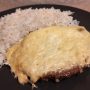 fokhagymás sajtos tejfölös karaj tepsiben rizzsel