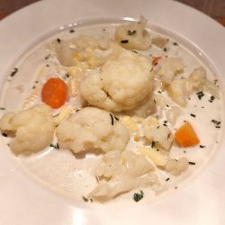 tejfölös tárkonyos karfiolleves