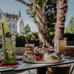 parlament brunch